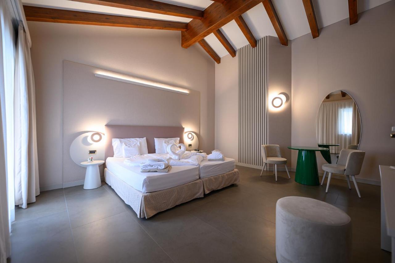 Villa Nicolli Romantic Spa Resort - Adults Only Riva del Garda Exterior photo