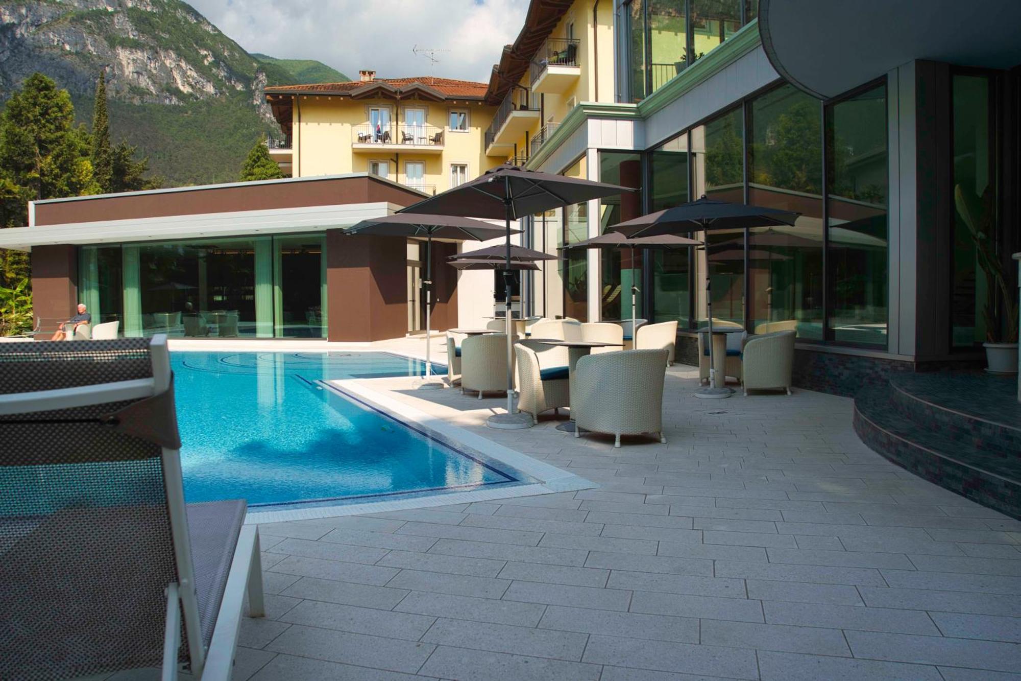 Villa Nicolli Romantic Spa Resort - Adults Only Riva del Garda Exterior photo